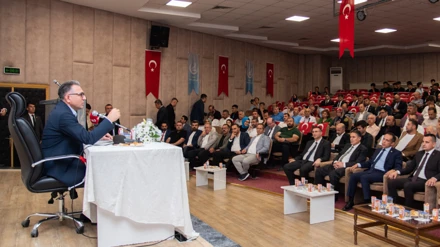 Rektör Aksoy, ‘Küresel Güçler ve Türkiye Yüzyılı’nı anlattı